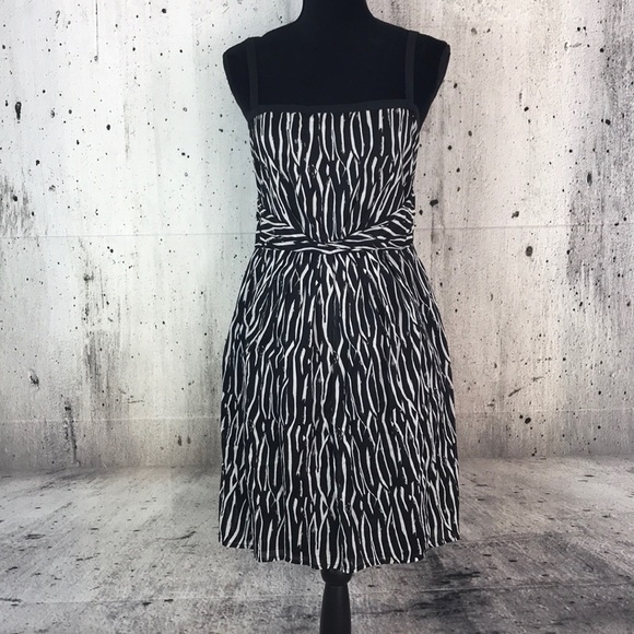 LOFT Dresses & Skirts - Loft beautiful printed dress